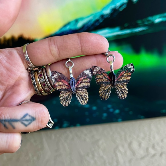 Dangly black and orange Monarch butterfly stainless steel post boho earrings - Picture 10 of 11